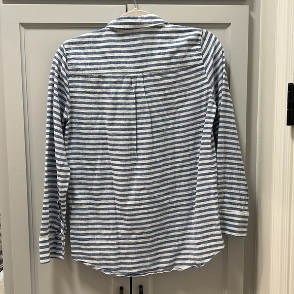 Linen button down - Picture 3 of 3